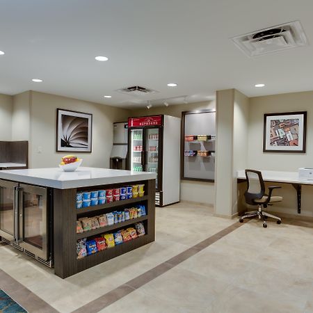 克鲁斯劳德代尔堡机场套房酒店 外观 照片